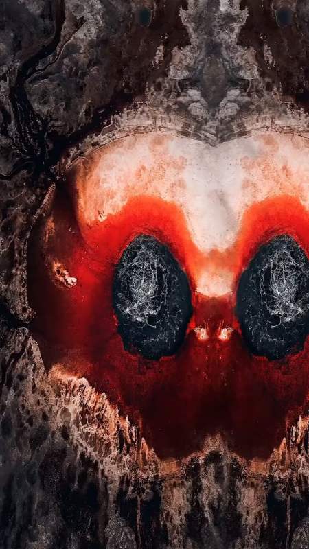 艾肯泉别名恶魔之眼,昆仑山下喷涌千年的可怕泉眼,如沸腾之水终年不冻