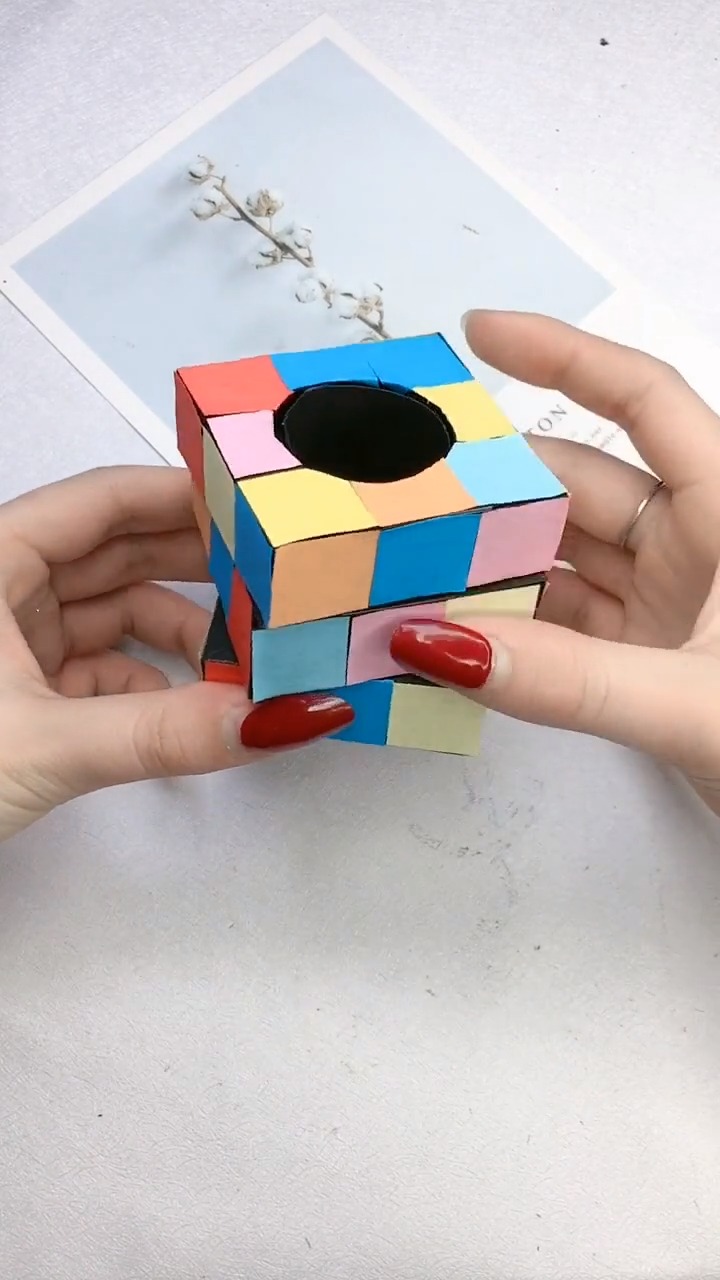 手工制作#这样的创意魔方笔筒,好看还实用-度小视
