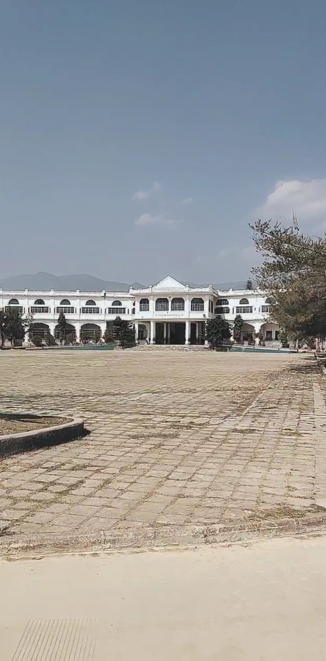 晒年货#缅甸果敢老街,东城中学校.