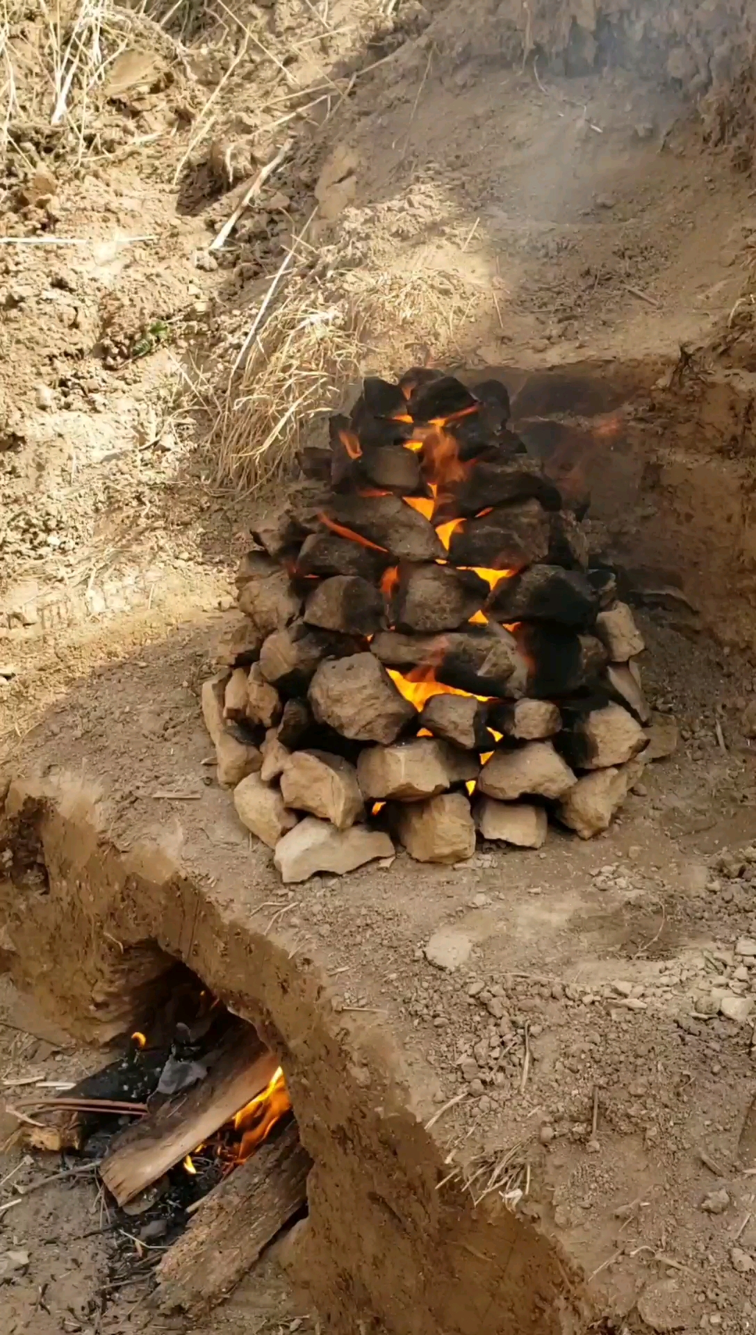 青海烧窑,也叫闷窑.