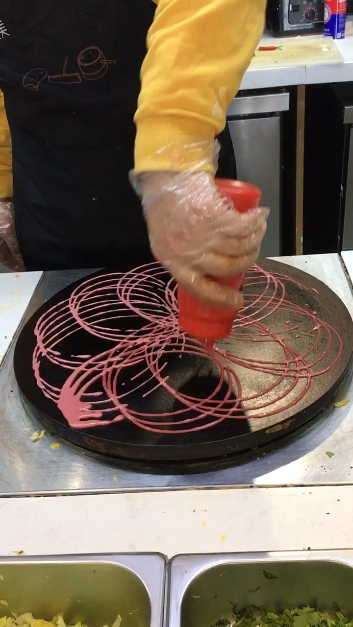 这网格煎饼这么火,好吃干净收入高.