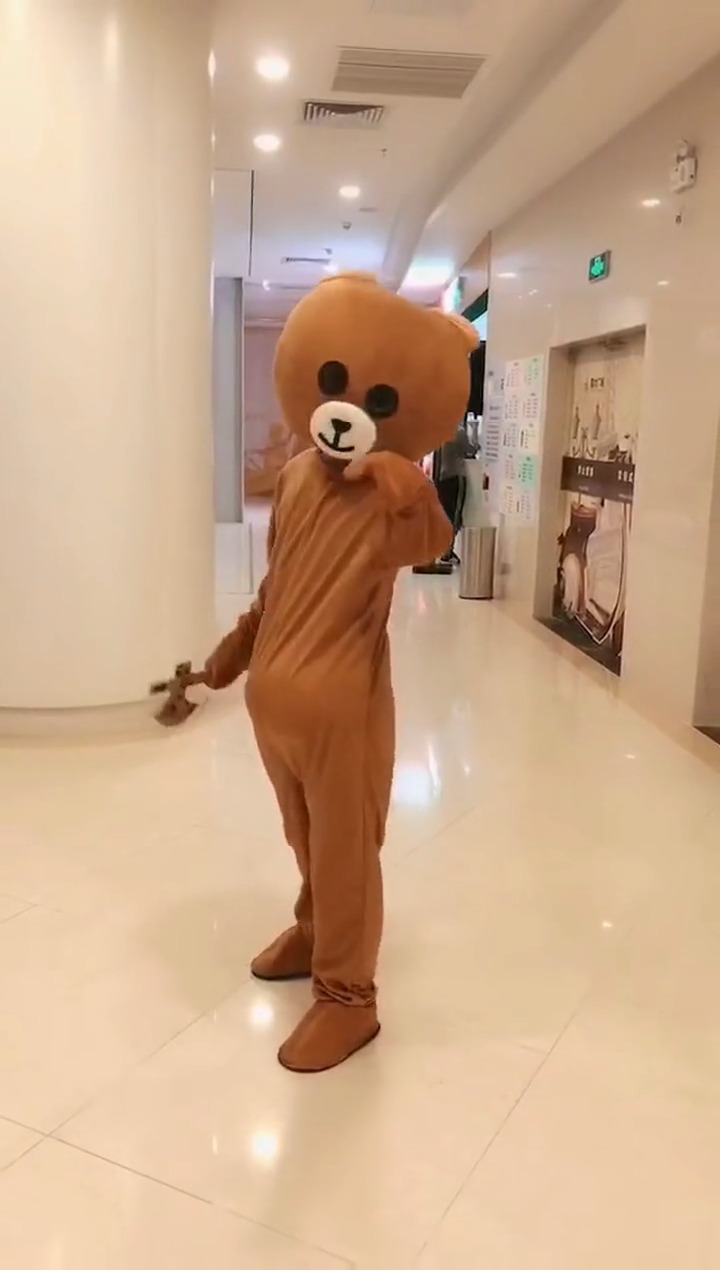 娱乐#网红熊商场跳舞