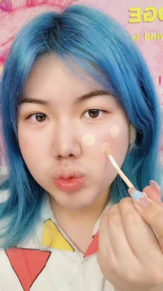 可可爱爱的笑脸腮红怎么画?