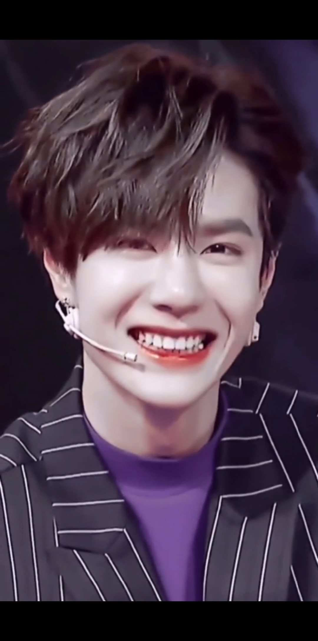 王一博#笑起来好甜哪,甜过初恋