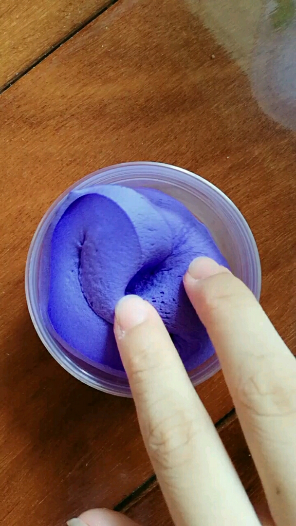 橡皮泥变冰山.必须很干的.