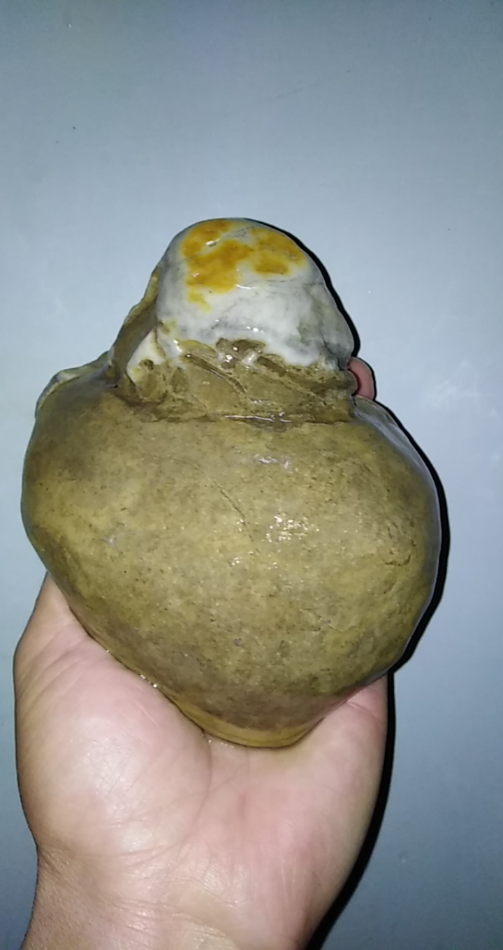 石头上的故事#一方造型独特的汉江火爆石,好别样的韵味!