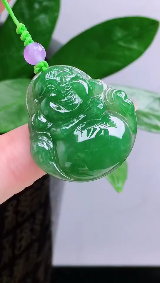 缅甸天然a货翡翠精美水润绿色佛公笑口常开