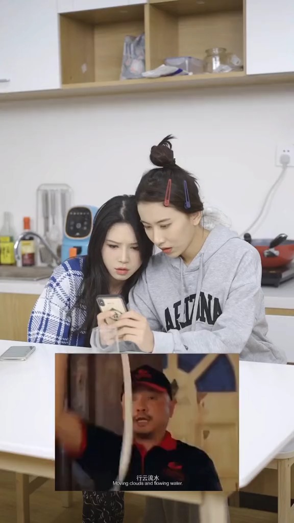理论上讲没有我姜十七吃不到的东西,一个面条机而已,小意思.-度小视