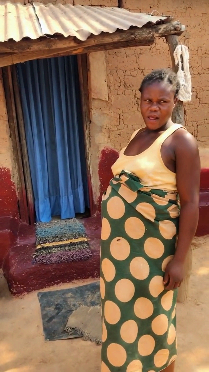 非洲六个月的孕妇,大户人家15个孩子!