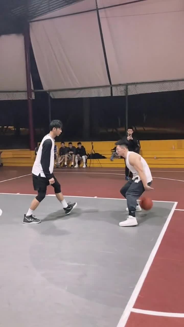 真实肌肉猛男大战"答案"陈泽文!感觉一出场就把人给唬住了