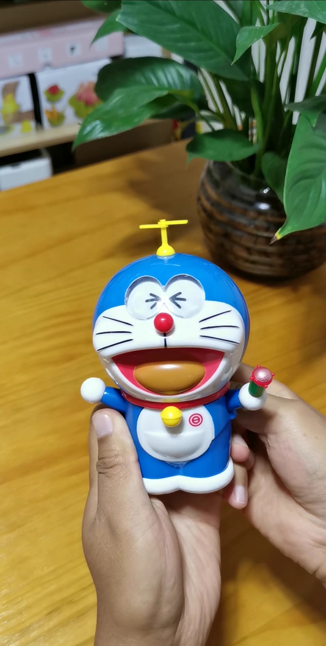 全民好物节#小时候最羡慕哆啦a梦的百宝袋,想掏什么都可以-度小视