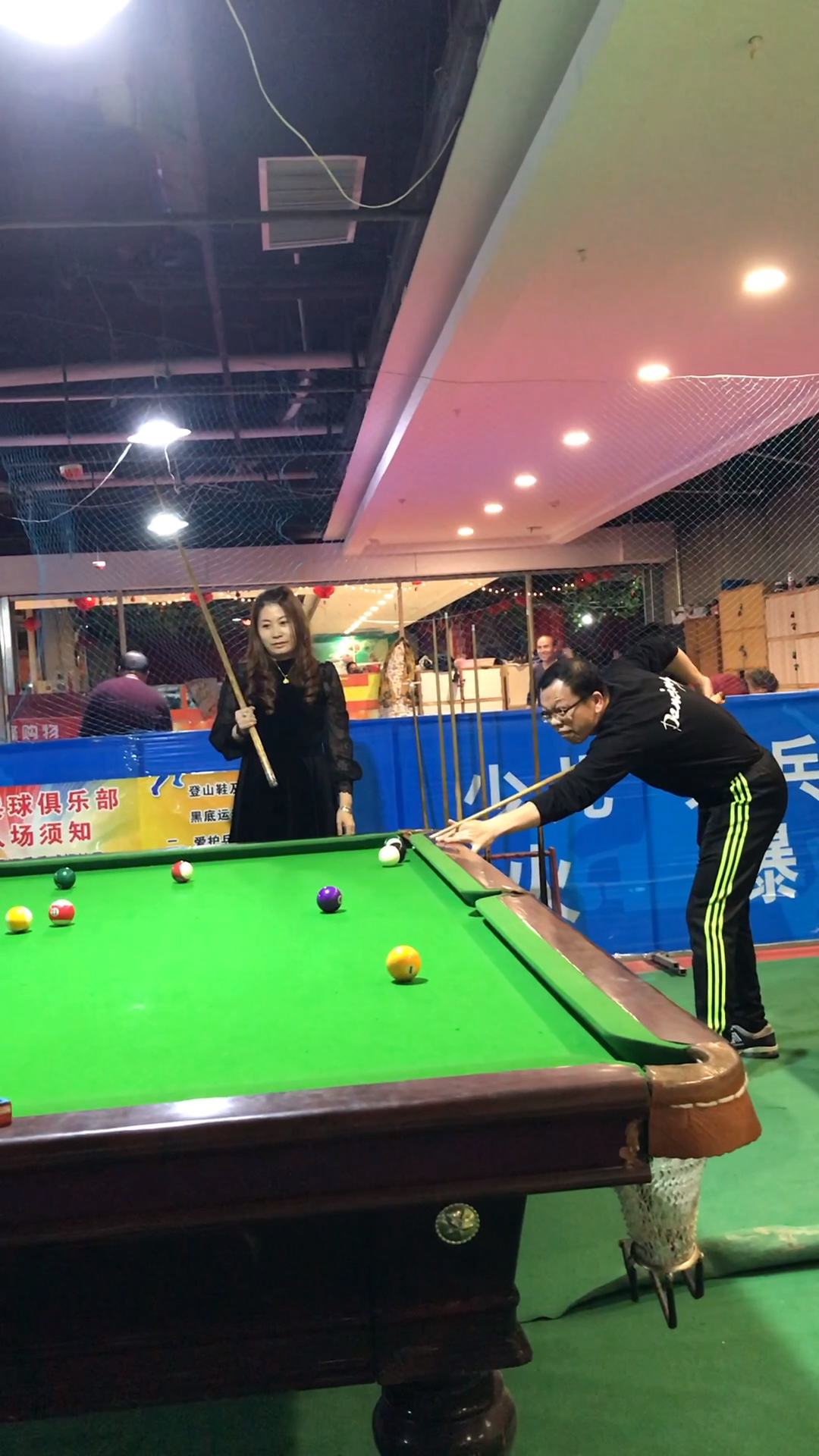 打台球可以培养人的专注力,健身塑体,预防疾病