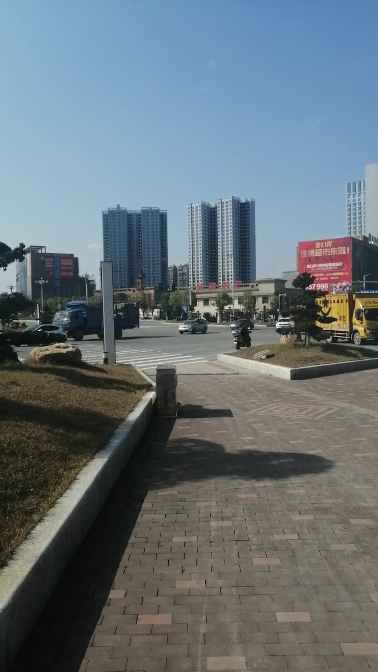 新城市新生活#怀化河西的发展越来越快.环城路高大上.