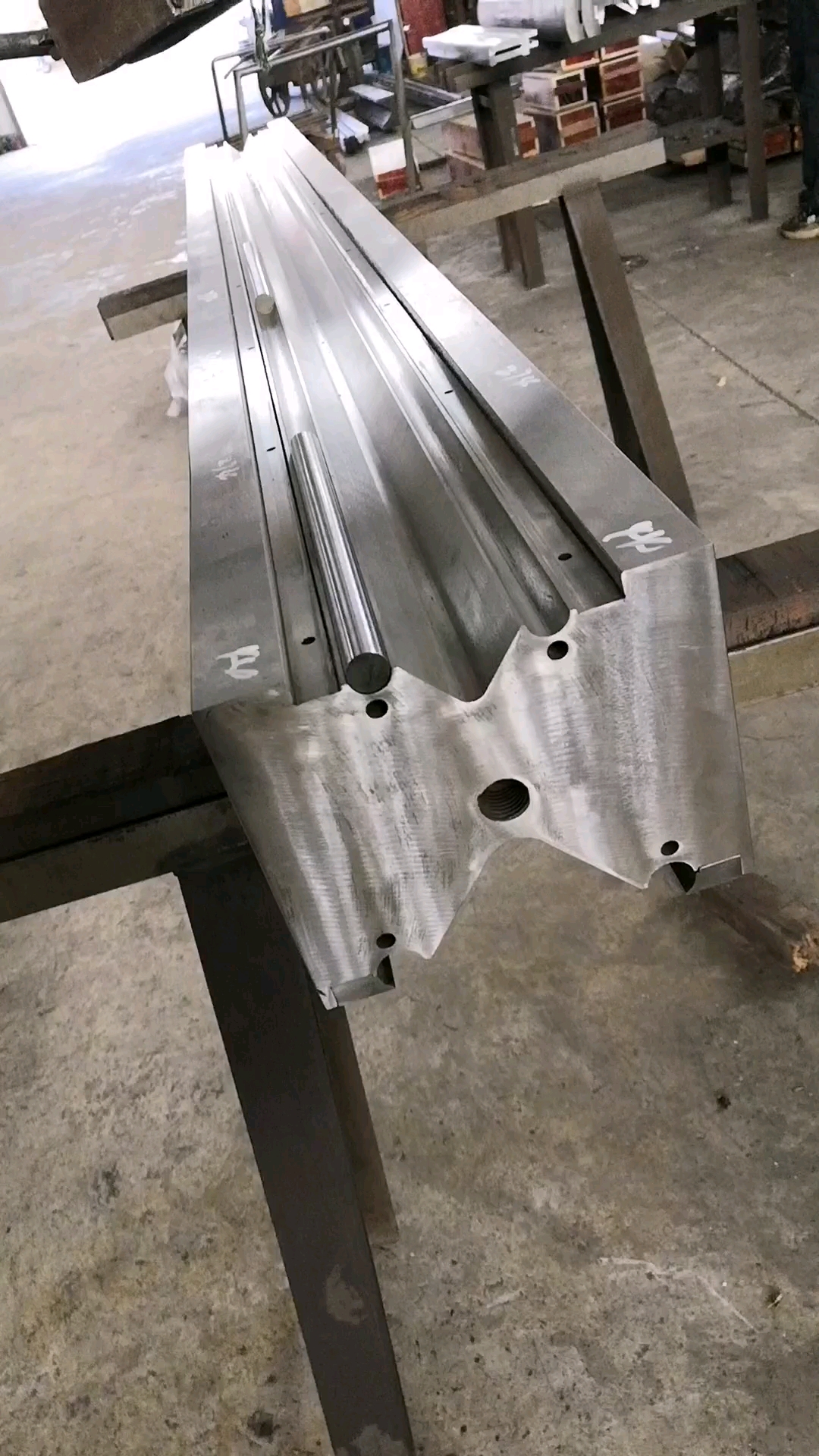 折弯机滚珠无压痕下模