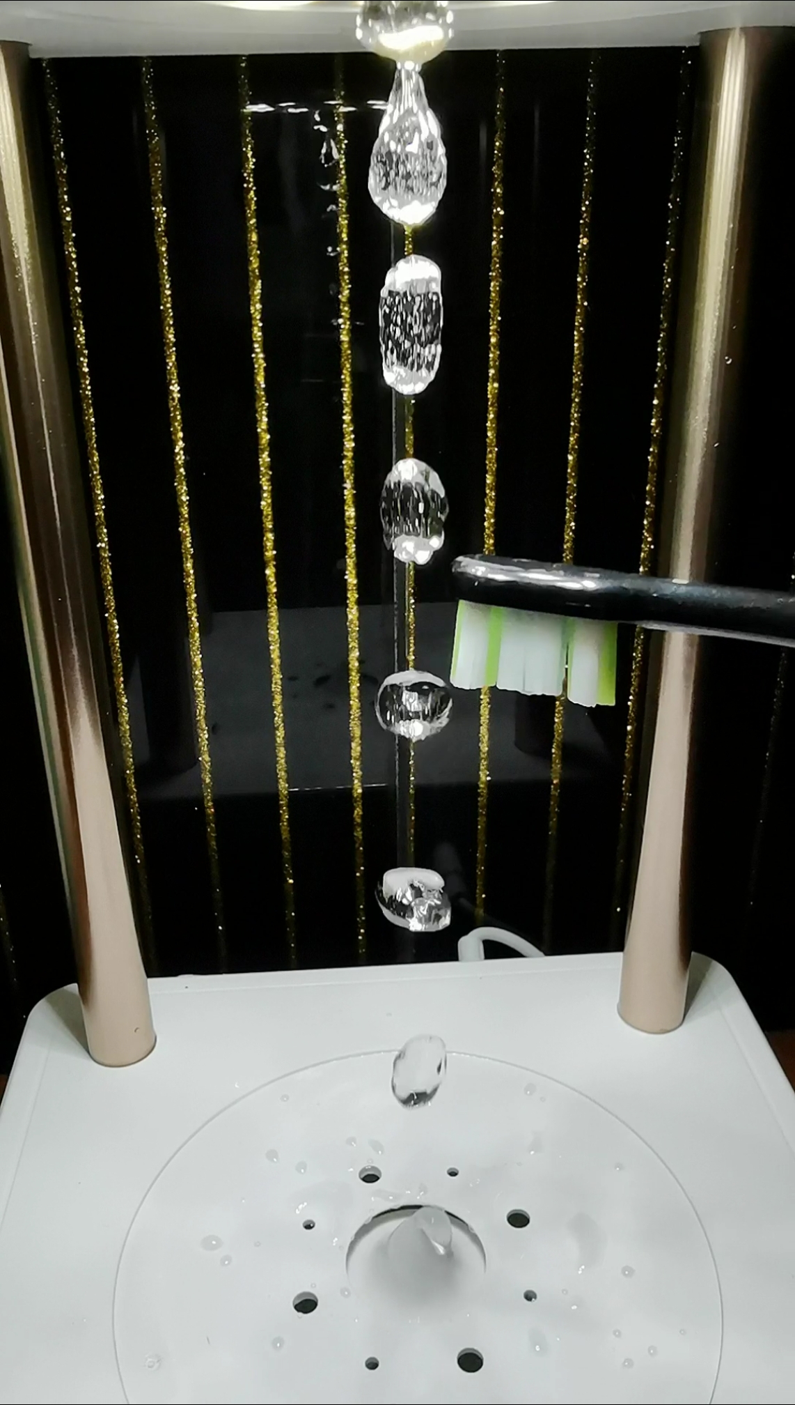 新奇特好物#反重力水滴灯,水滴会向上倒流!