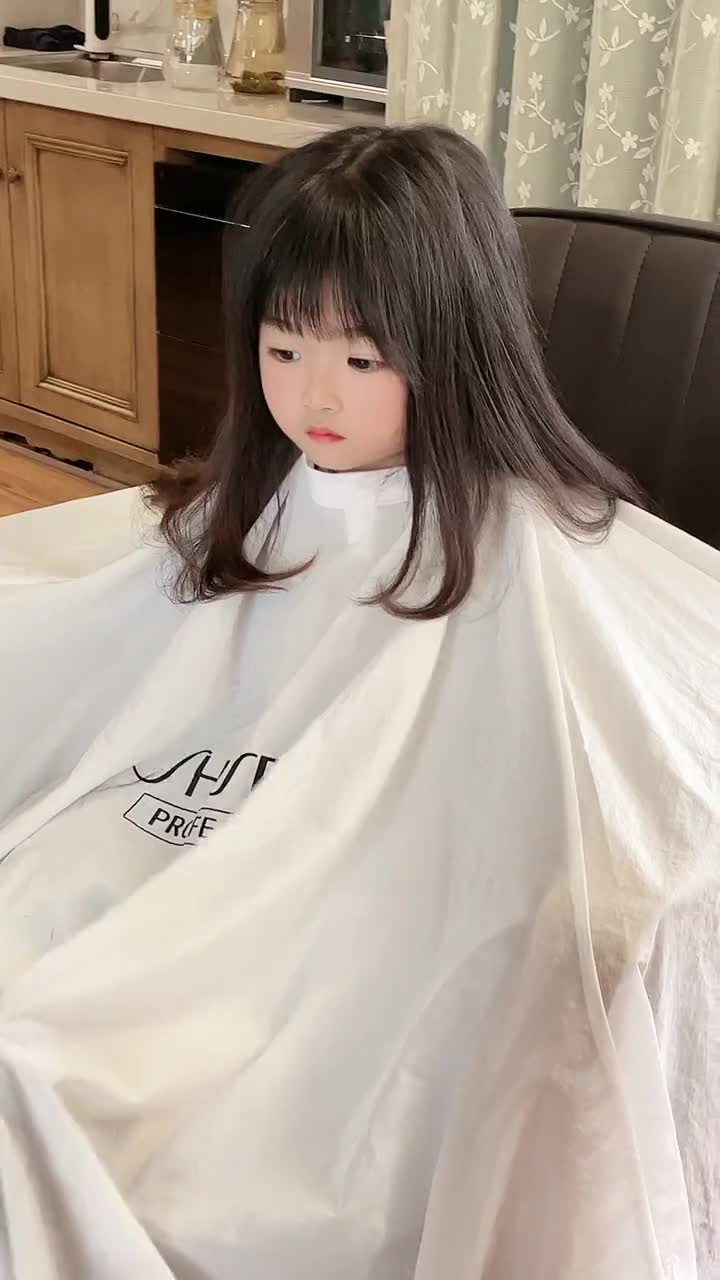 为什么小朋友的刘海会长的那么快为什么每次剪刘海都是一副生无可恋的