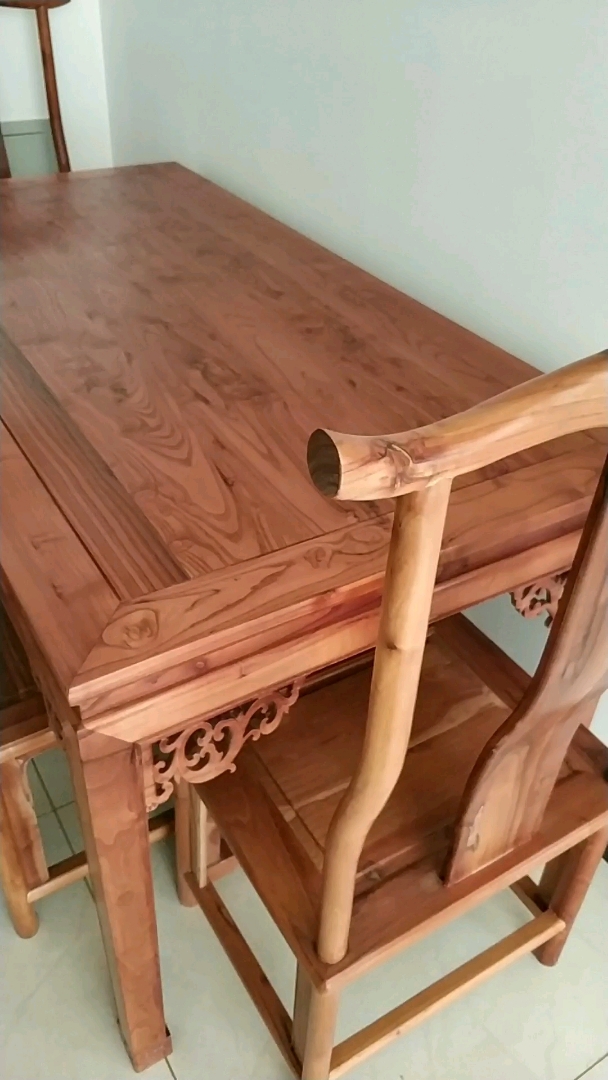 红椿木餐桌欣赏