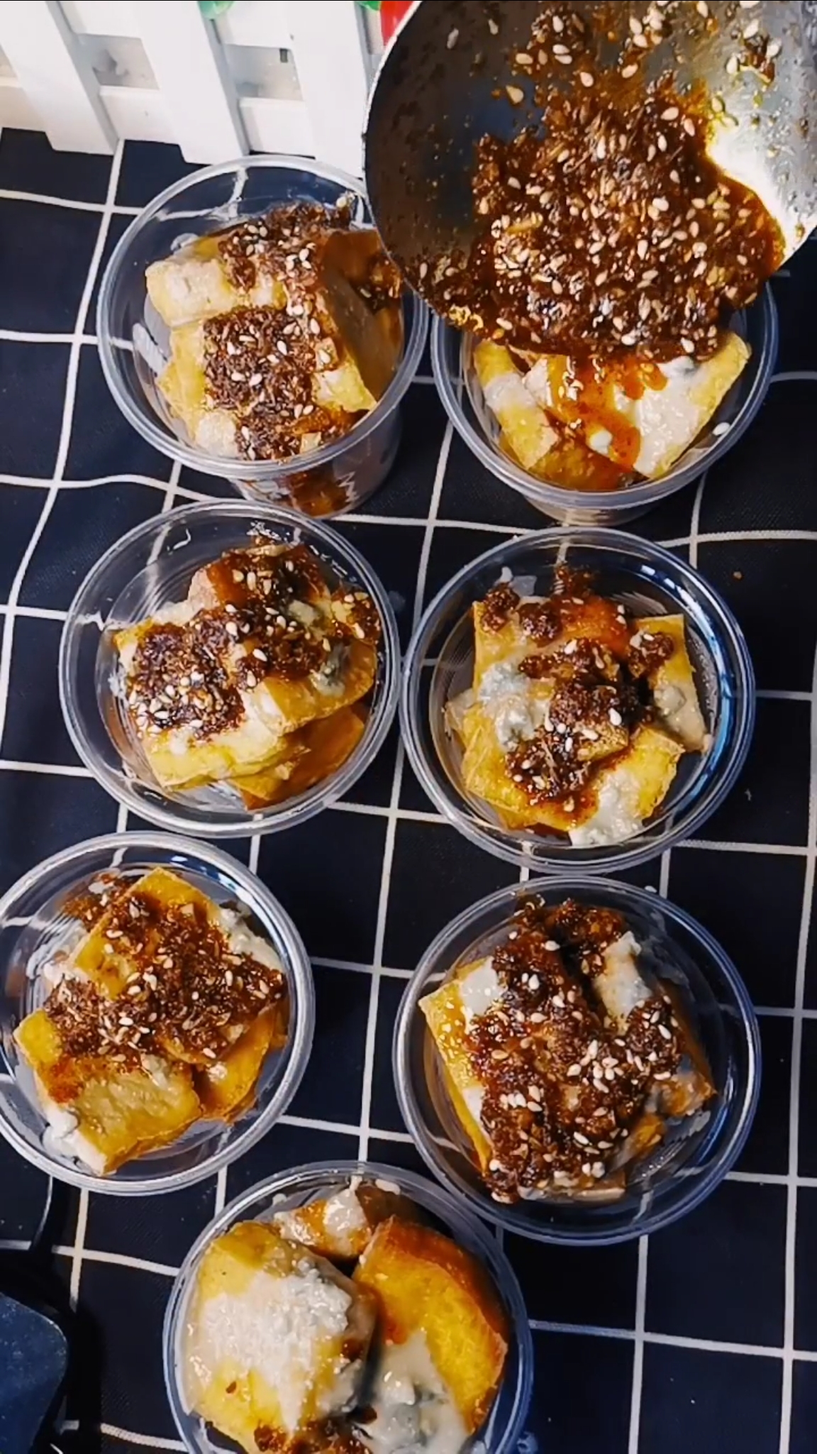 街边小吃油炸臭豆腐