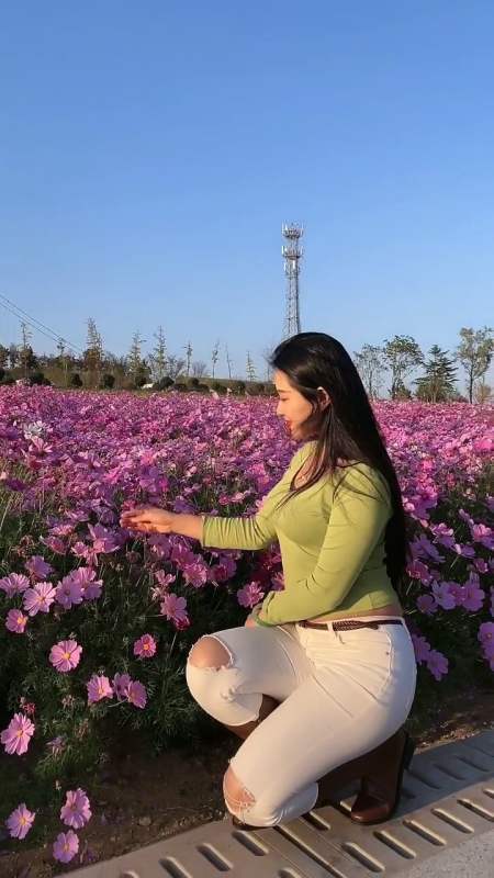 这就是农村留守妇女,没想到竟那么丰满,真是让人羡慕啊-全民小视频