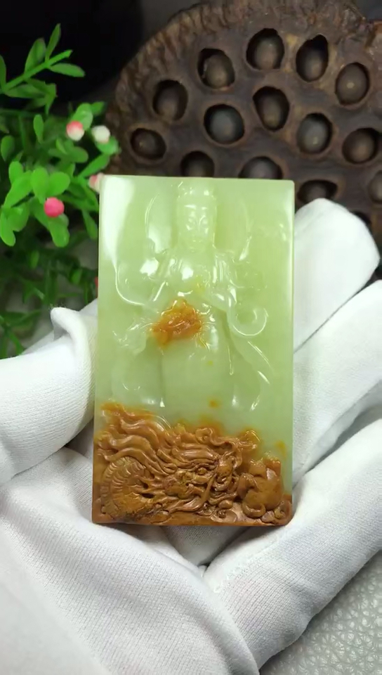 黄白河磨玉:御龙观音 精品,玉润,皮俏,77克