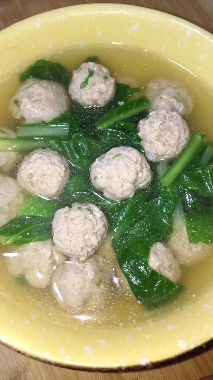 小白菜肉丸汤