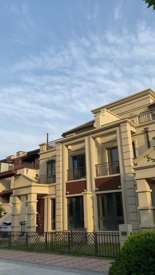北京周边买房,精装,现房房别墅来了,京东最大别墅区