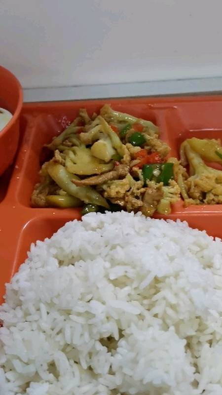 音为有你#打卡富士康6.5元快餐咯