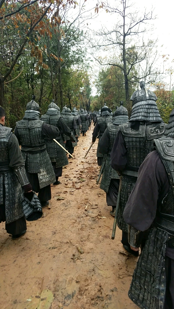 百万大军,行军打仗."国破山河在,城春草木深.