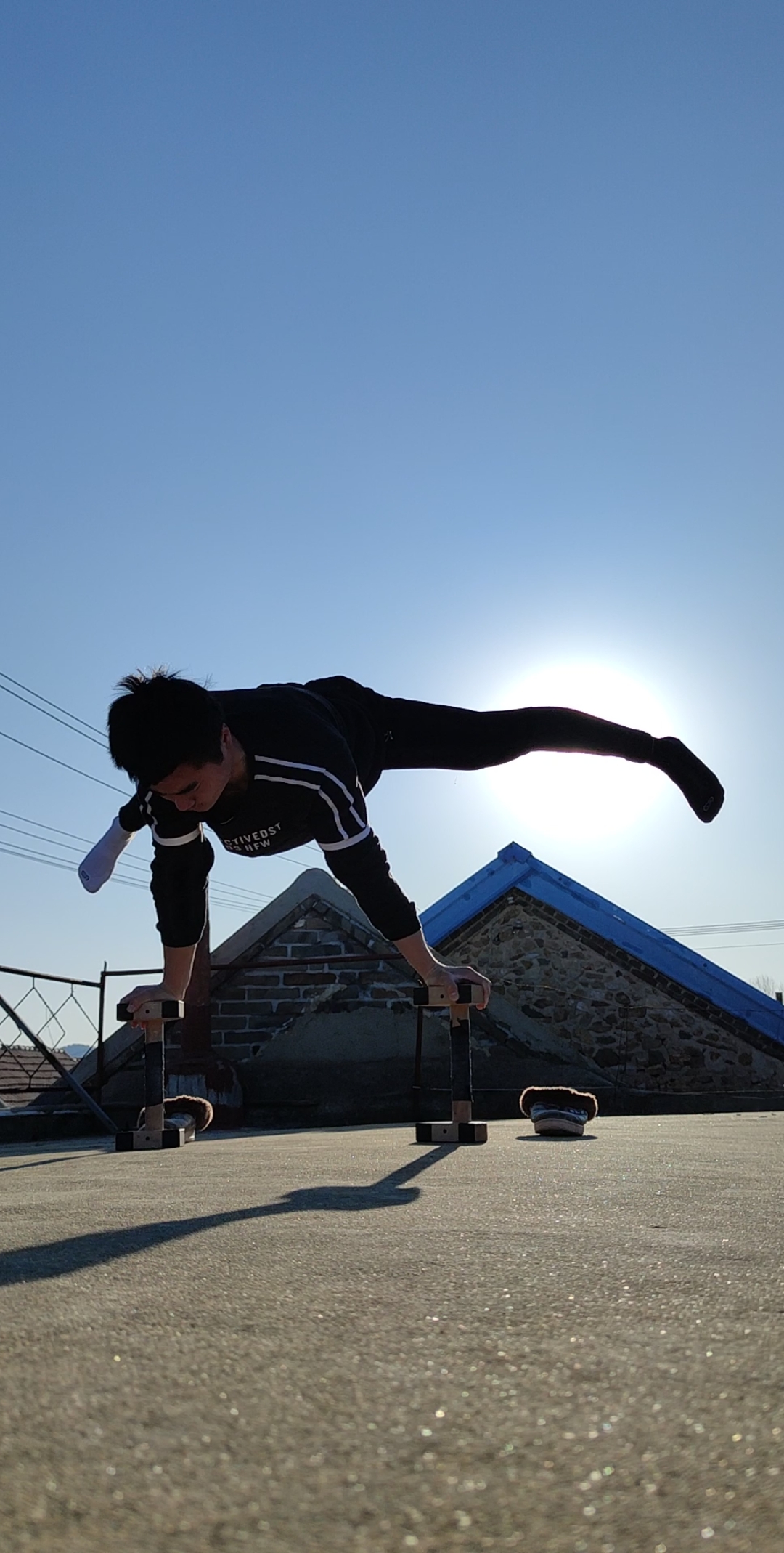 街头健身#俄式挺身