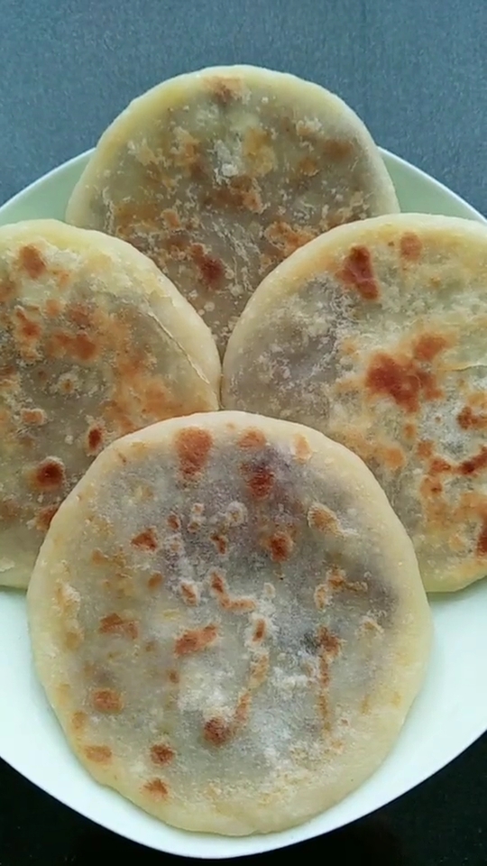 万圣来袭#教你做烫面豆沙饼,凉了吃也不硬