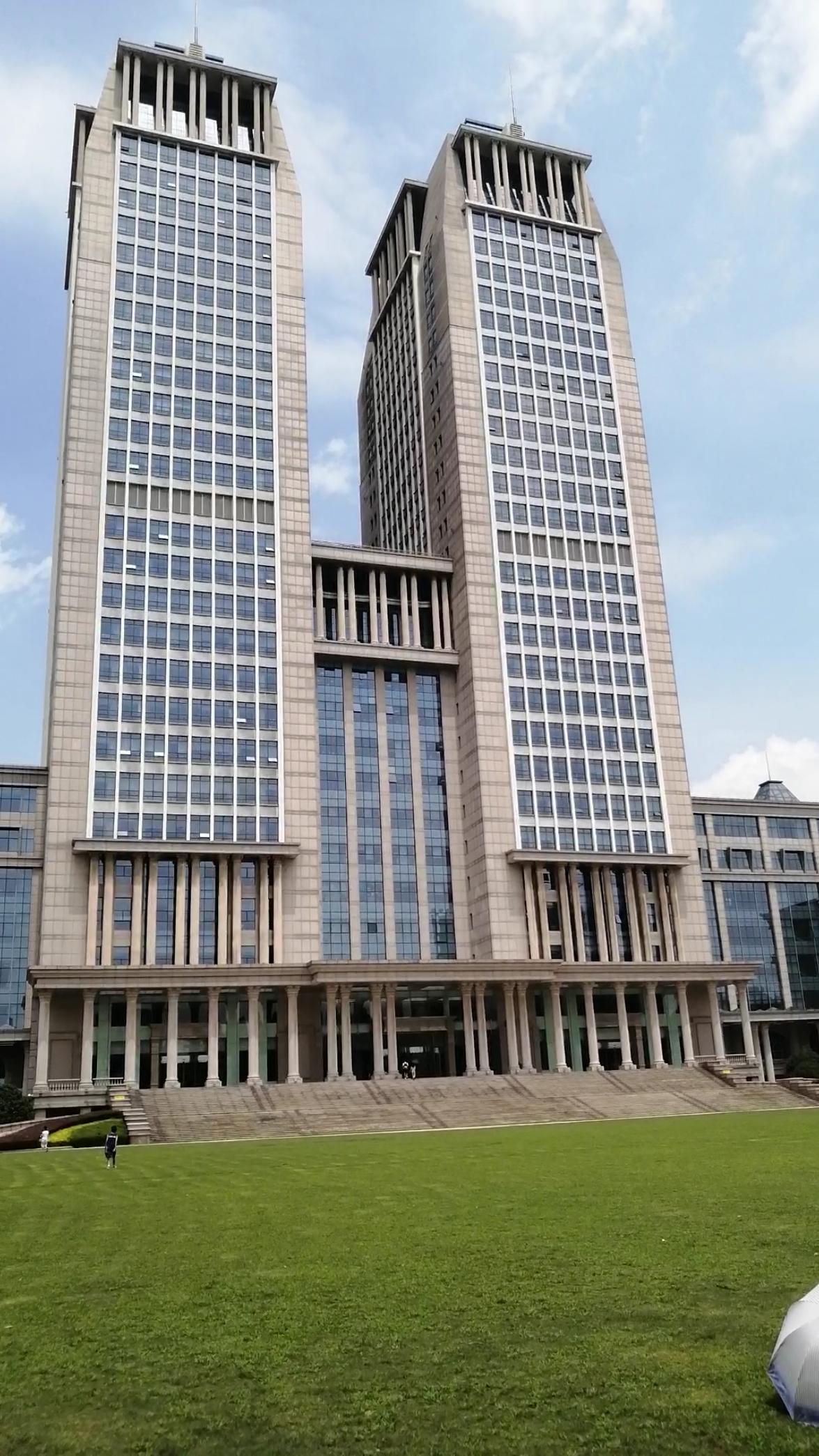 学霸的复旦大学,楼这样高,颜值还这样高!