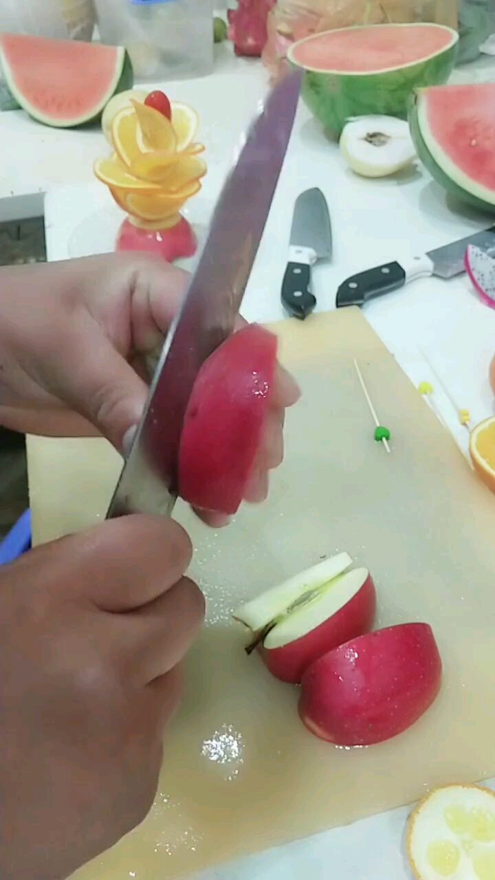 简单时尚的家庭版苹果切法,你可喜欢