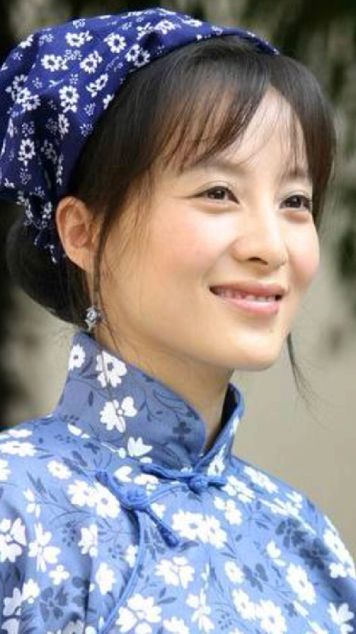 明星# 她因出演"可云"而火,与丈夫相恋6天结婚,今44岁变这样