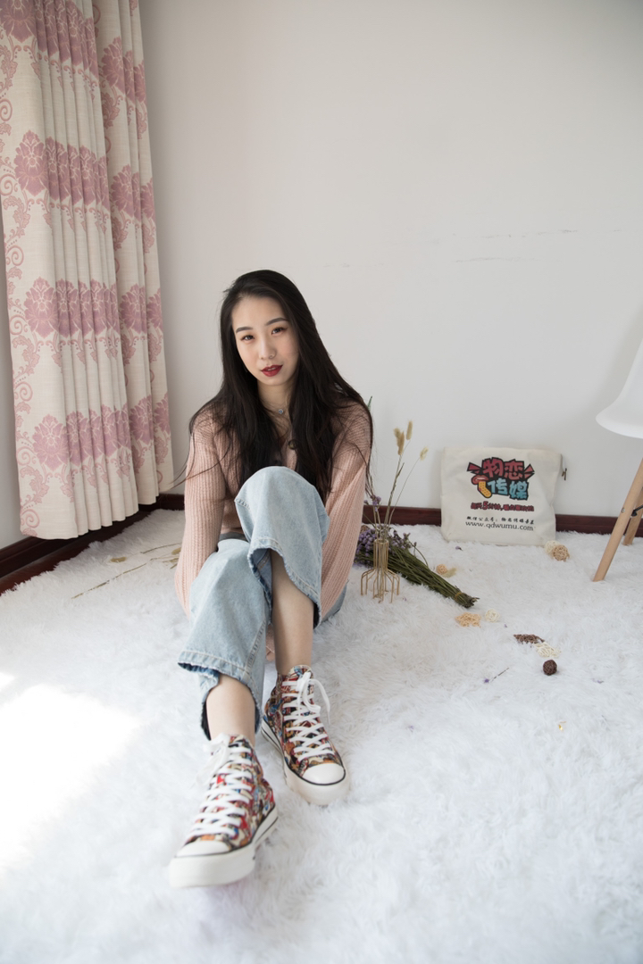 小姐姐#帆布鞋与白色船袜