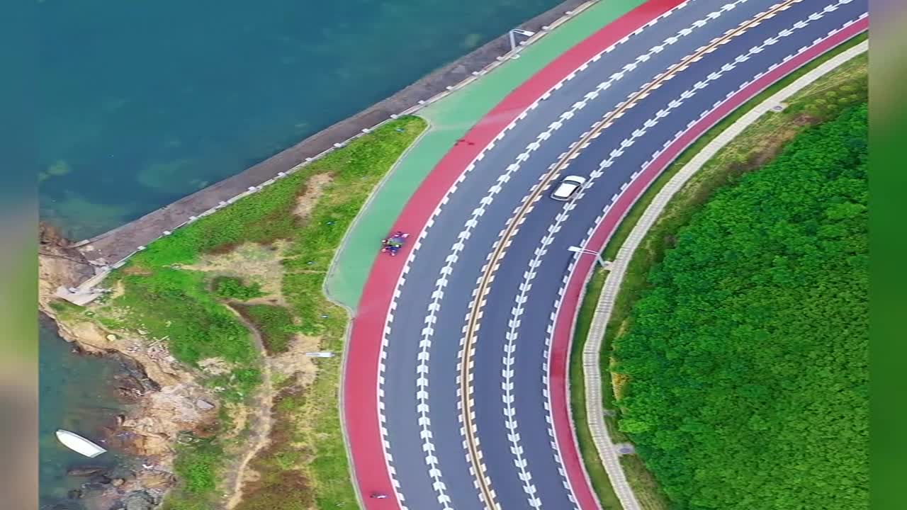 威海发现中国最美环海公路,全长1001公里,一半山一半海,像条彩虹.