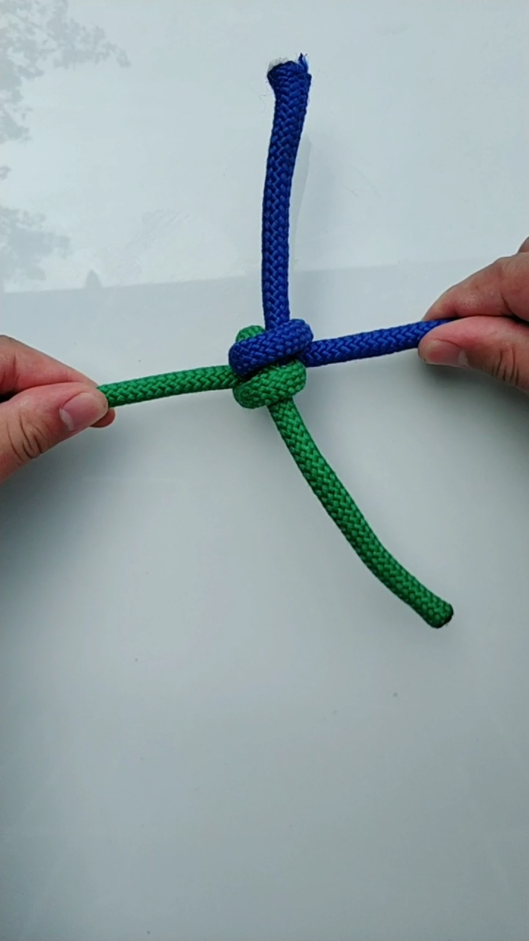 打法简单实用美观的接绳结!