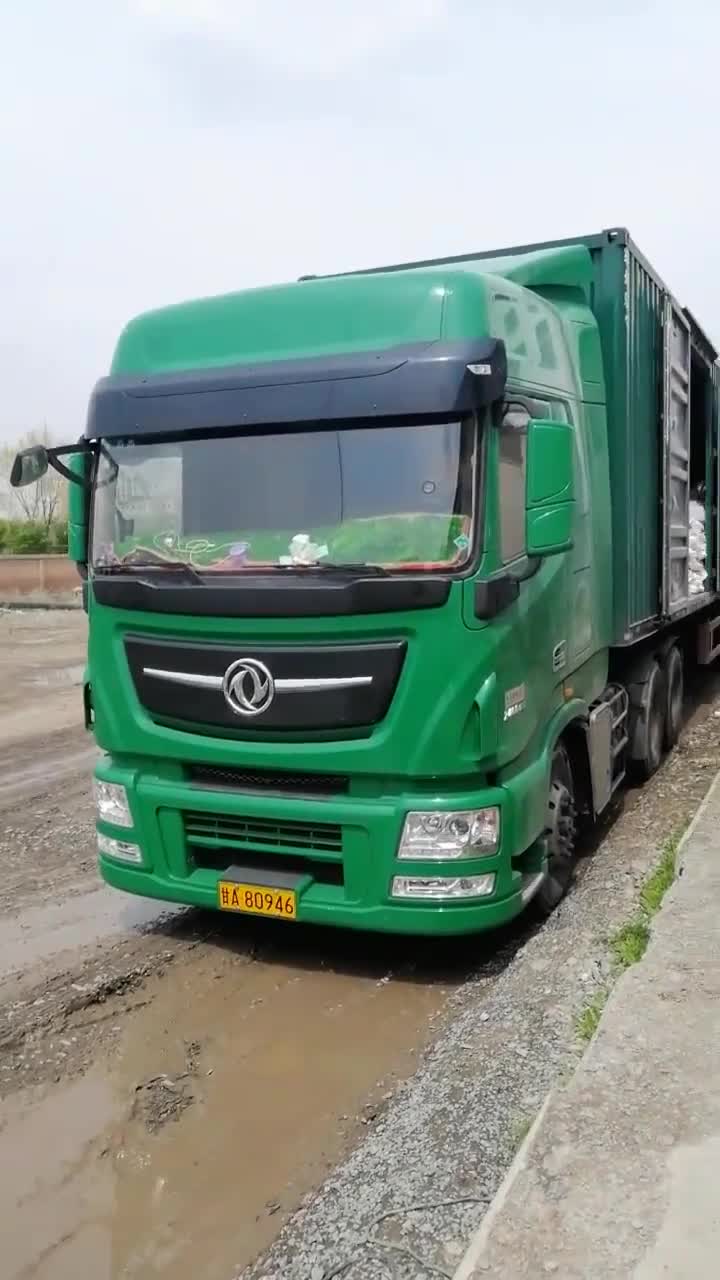 520马力的东风天龙旗舰,不去拉快递,居然在拉面粉!