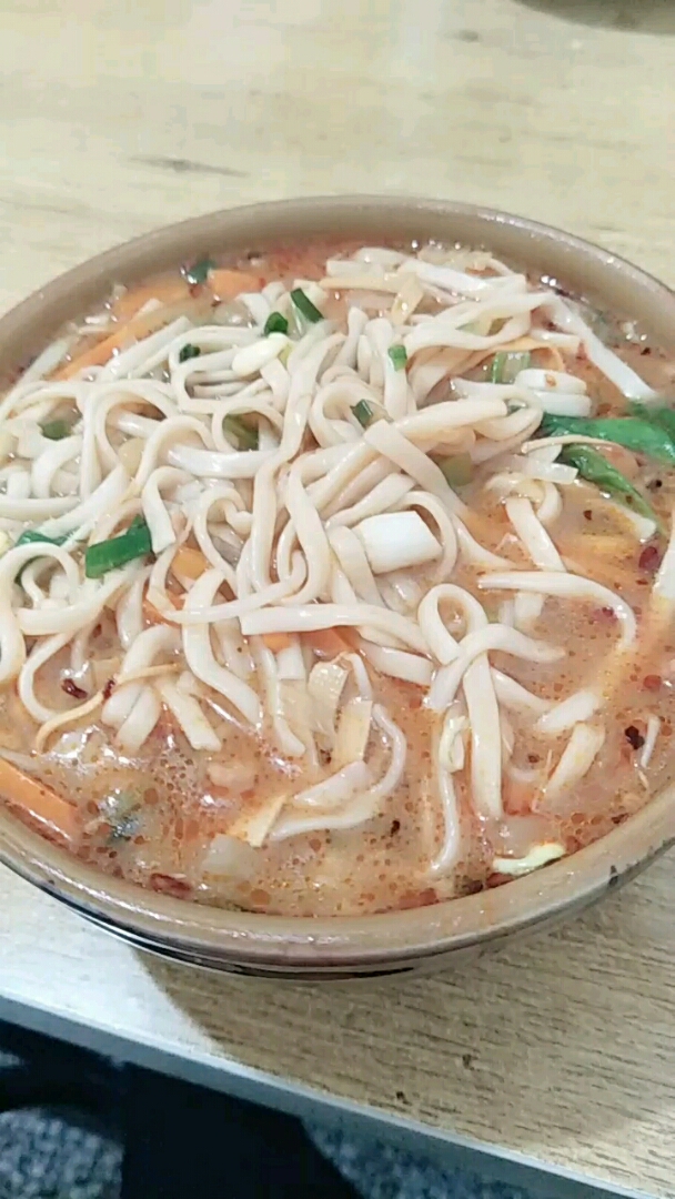 最不喜欢吃面的我…竟然对这面一见钟情……栾川肉丝面