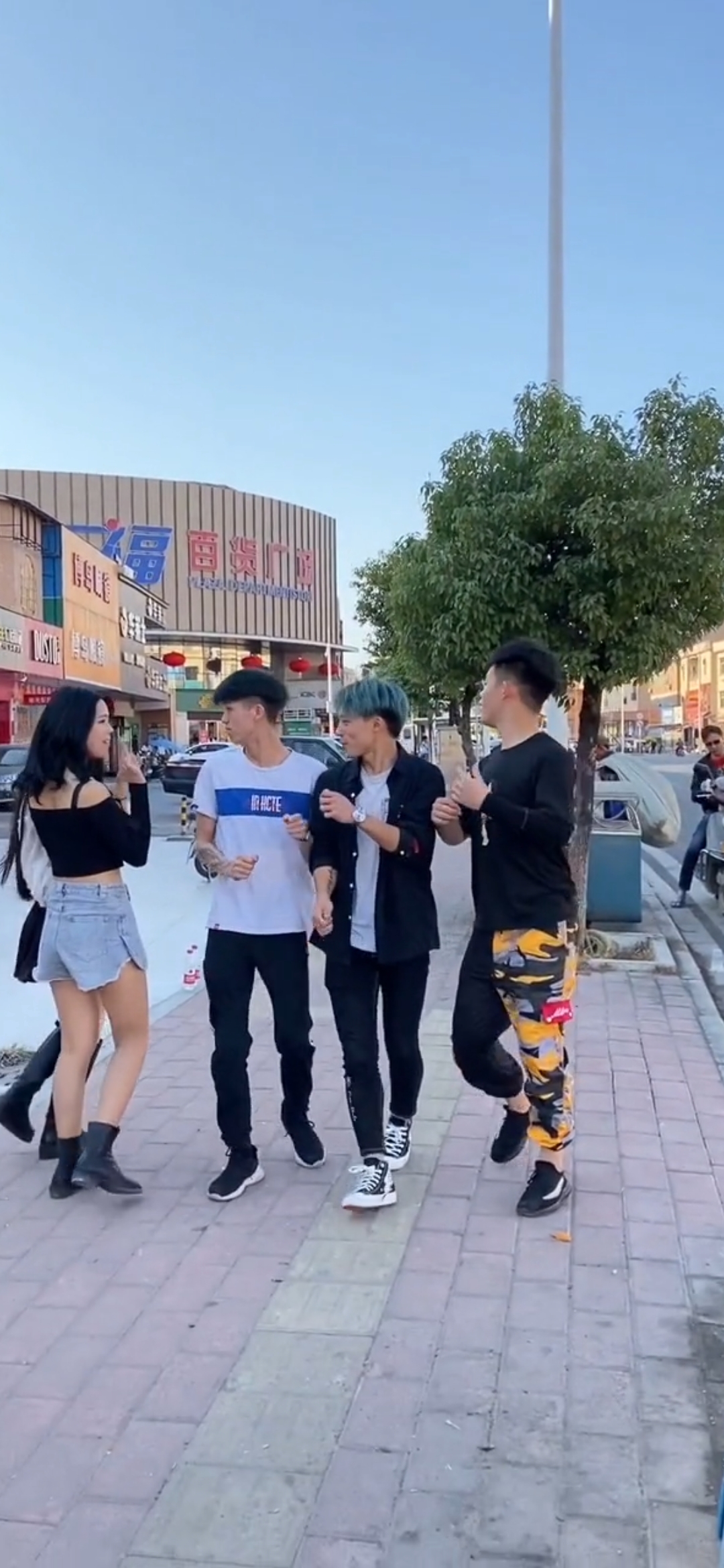 史上最尴尬的撩妹儿场景.