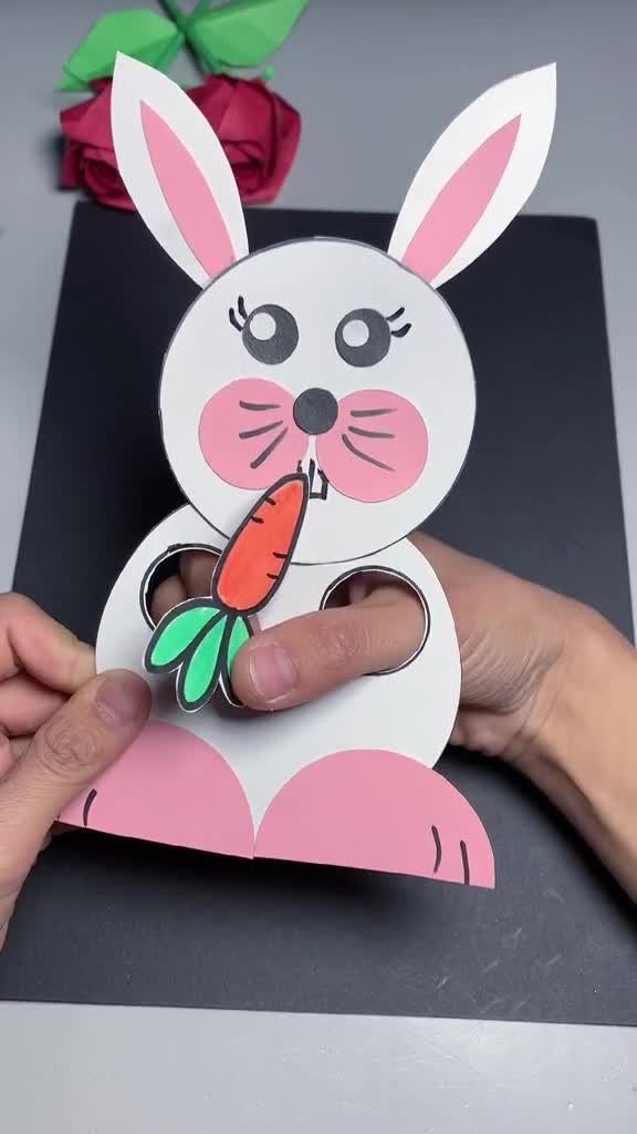 手工制作#用卡纸做的小白兔,我们的手指可以是小兔子的手