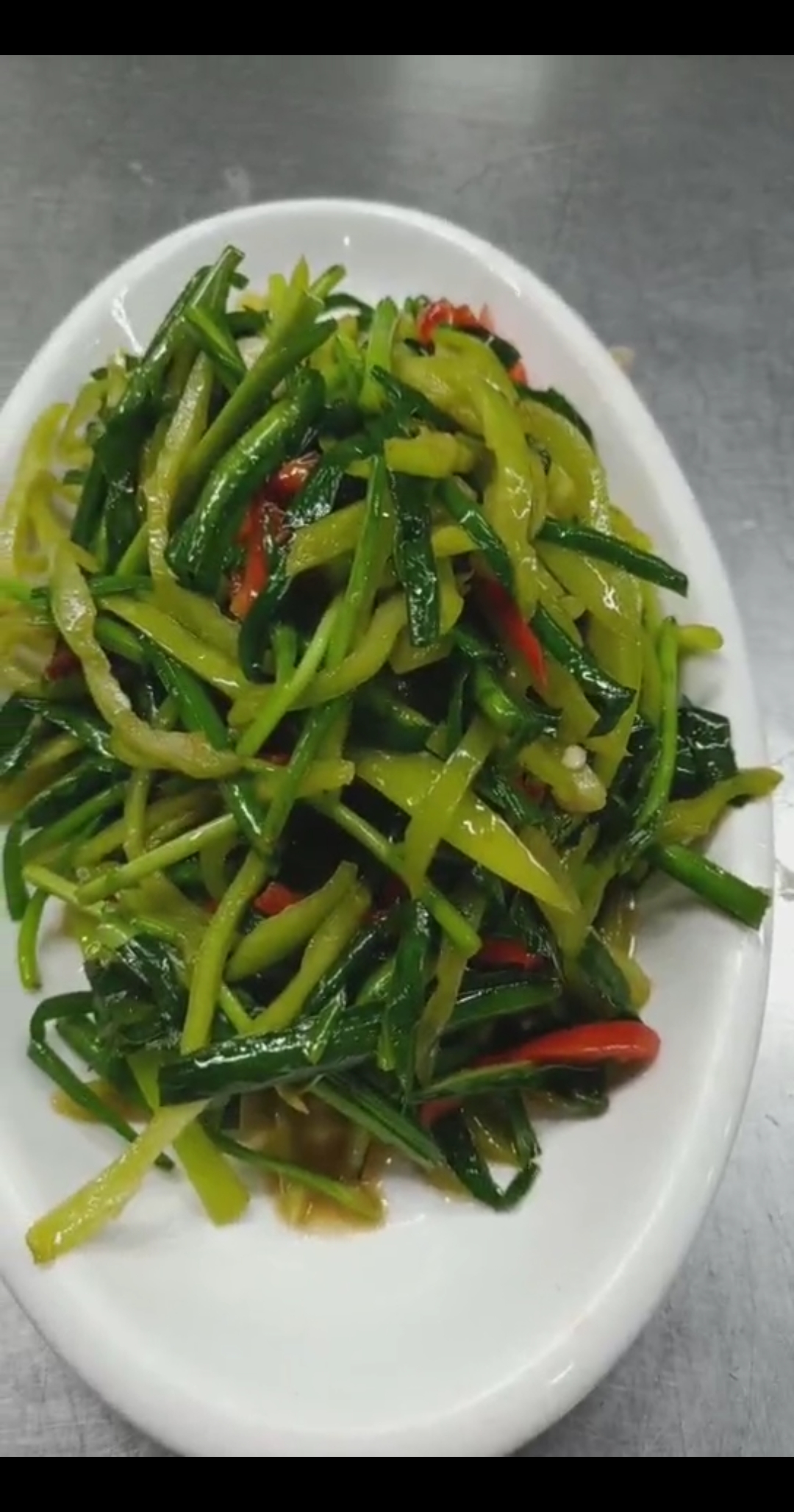 辣椒丝炒韭菜好吃