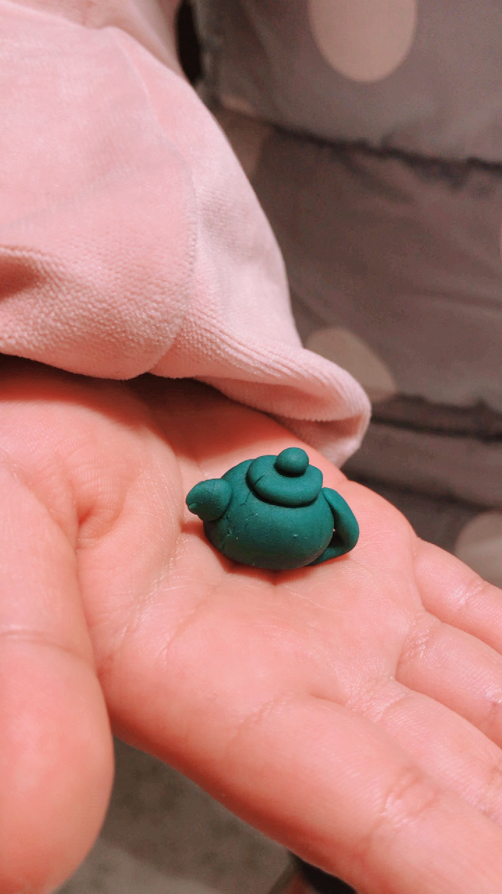 育儿#橡皮泥捏的袖珍小茶壶90,这手工9090-度小视