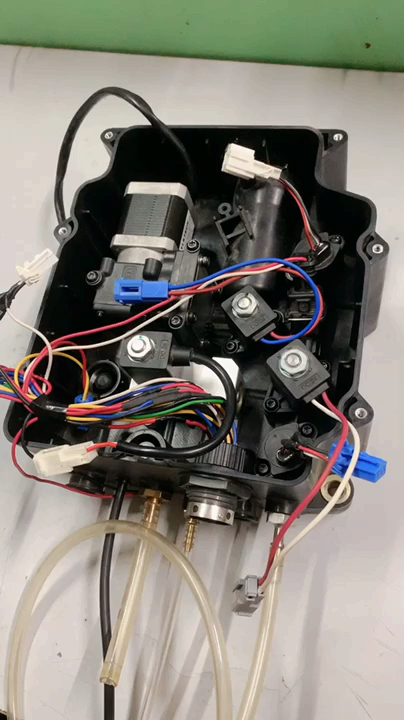 重汽三代尿素泵的讲解