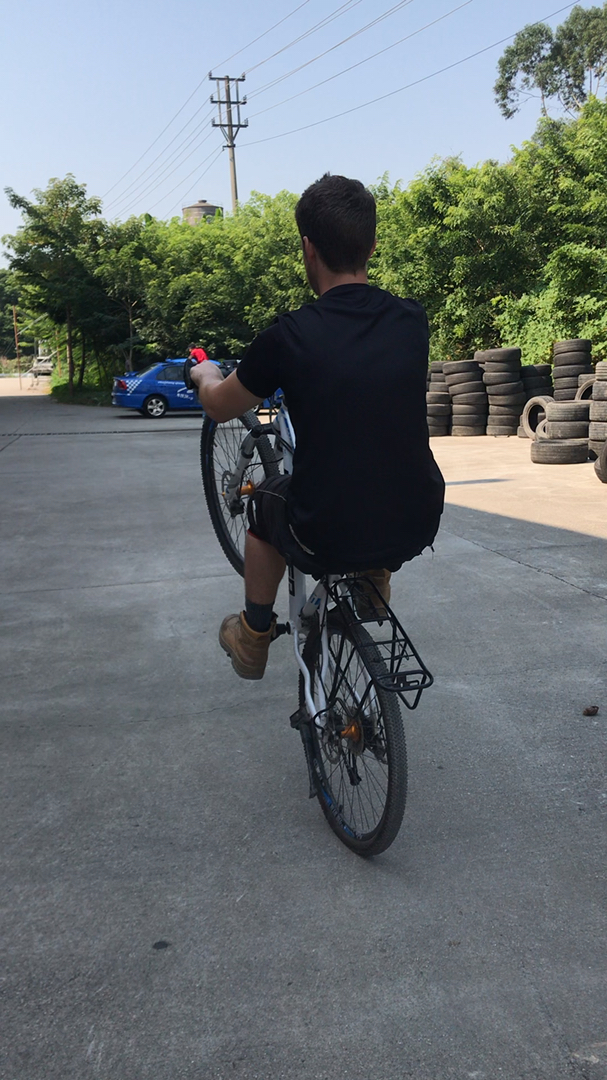 自行车也可以翘头