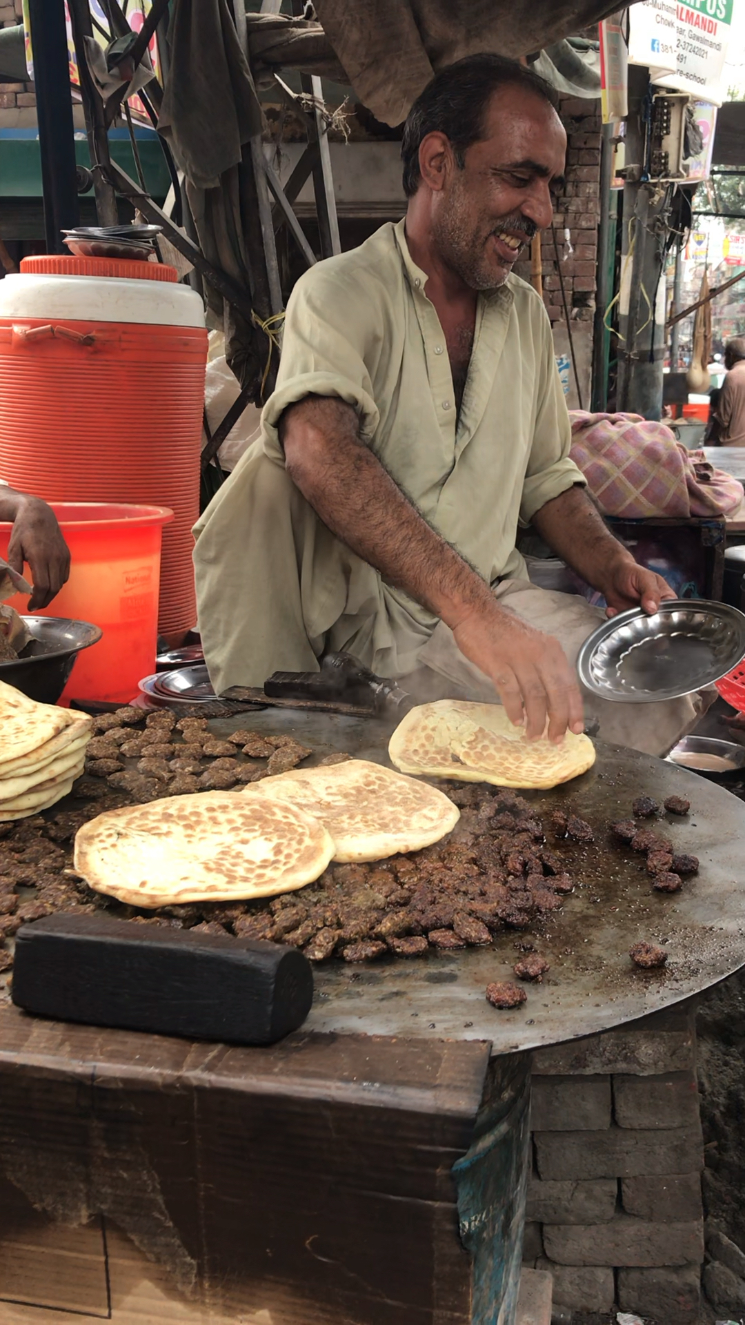 巴基斯坦午饭饼夹肉