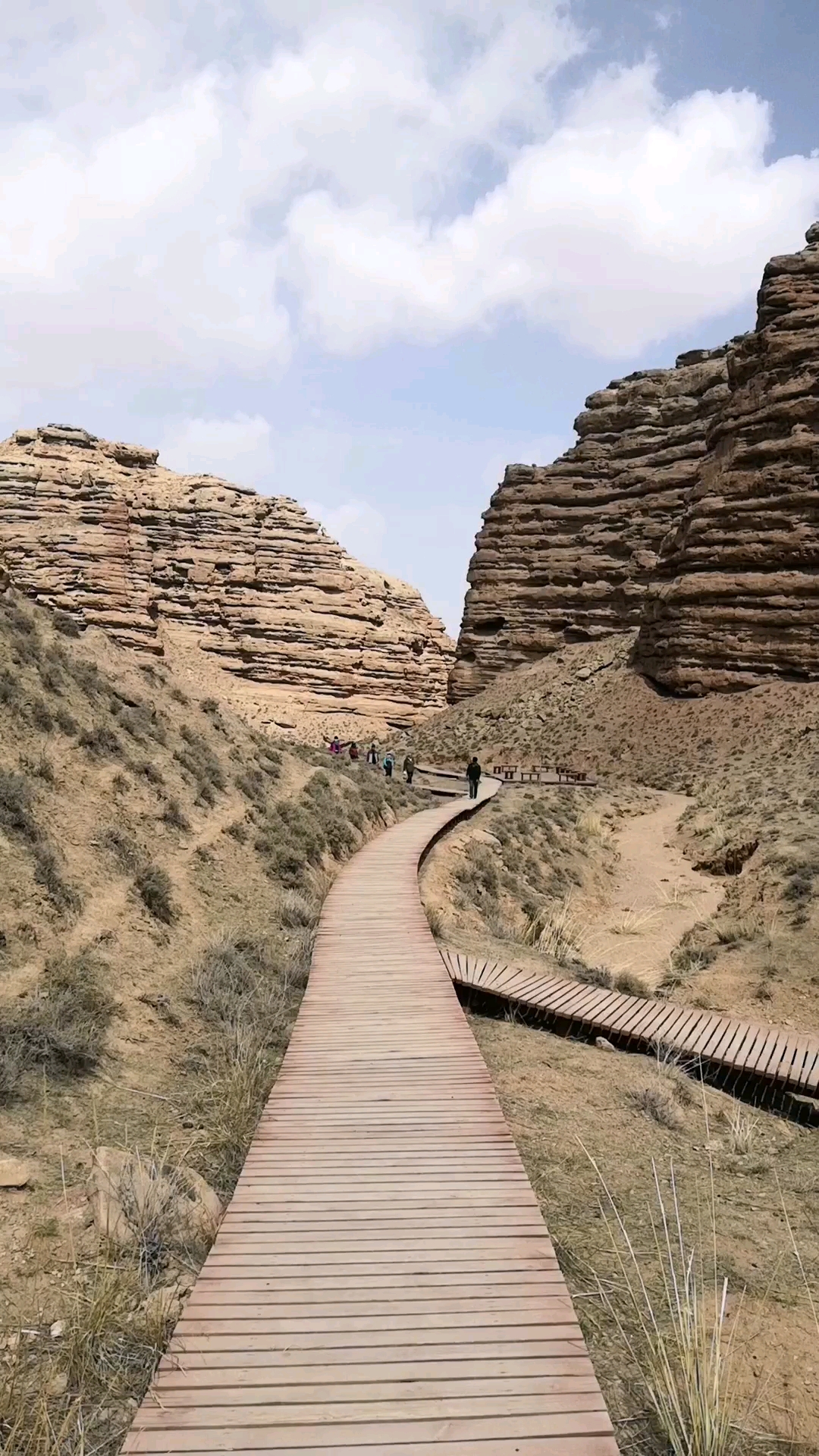 额日布盖大峡谷