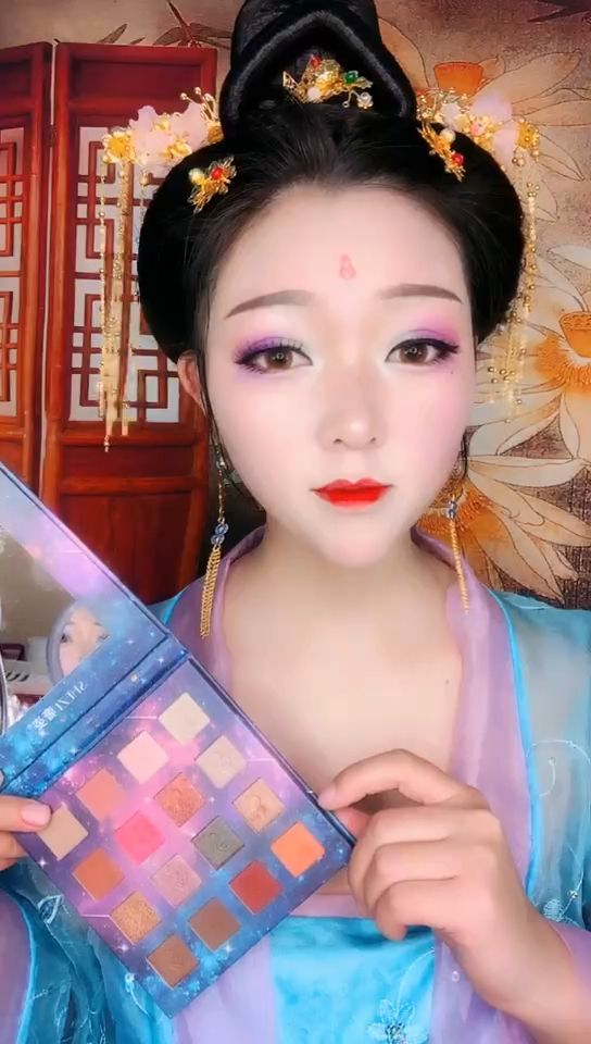 古代都是这样化眼影的