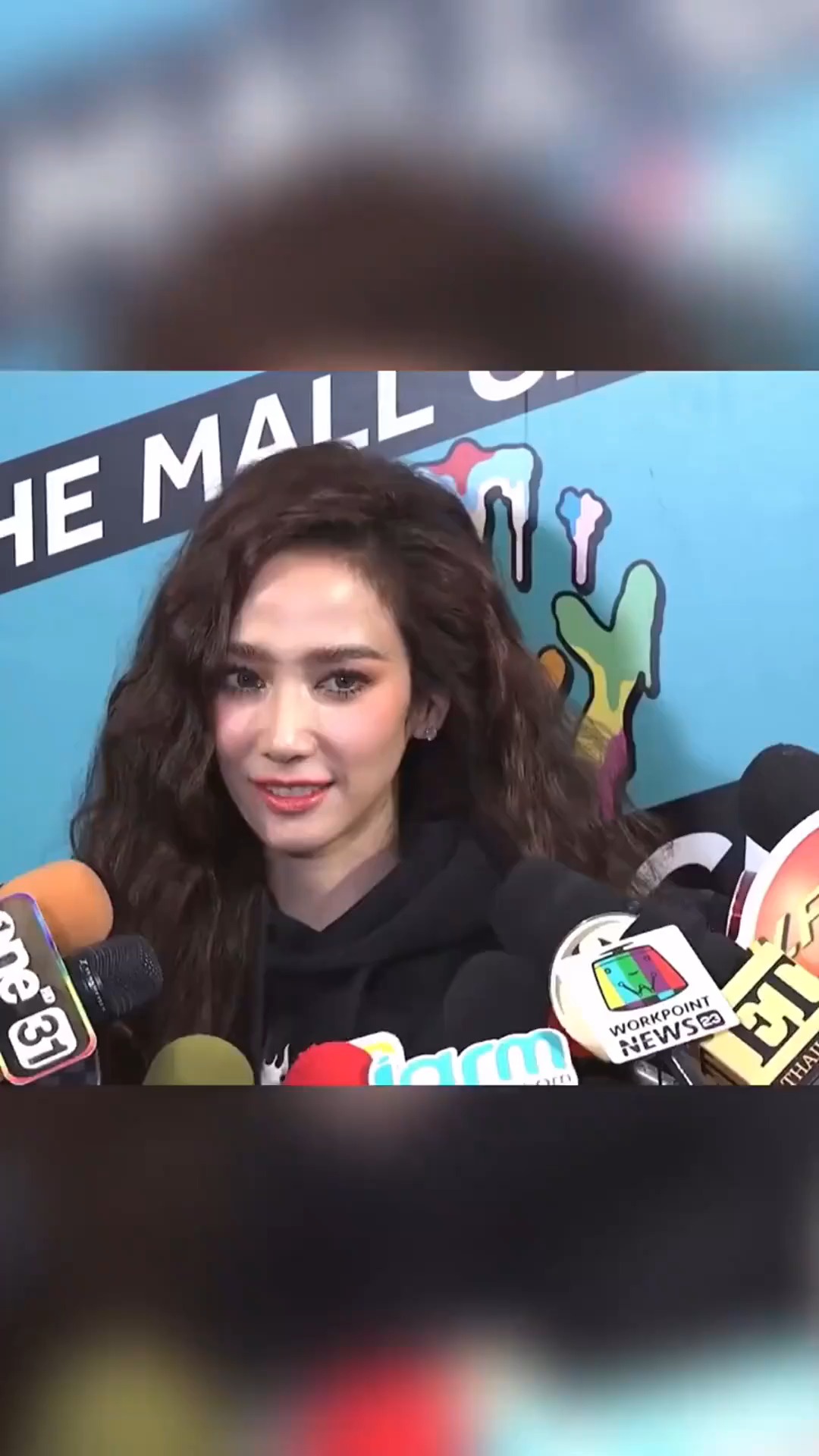 aump采访太炸了男记者不敢问让女记者问这反应太到位了