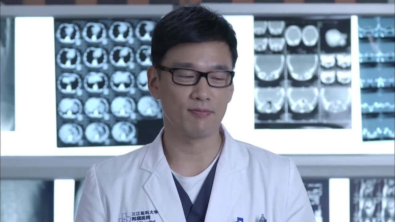 产科医生:肖程查房发现端倪,手术失败差点暴露,副主任机智解决