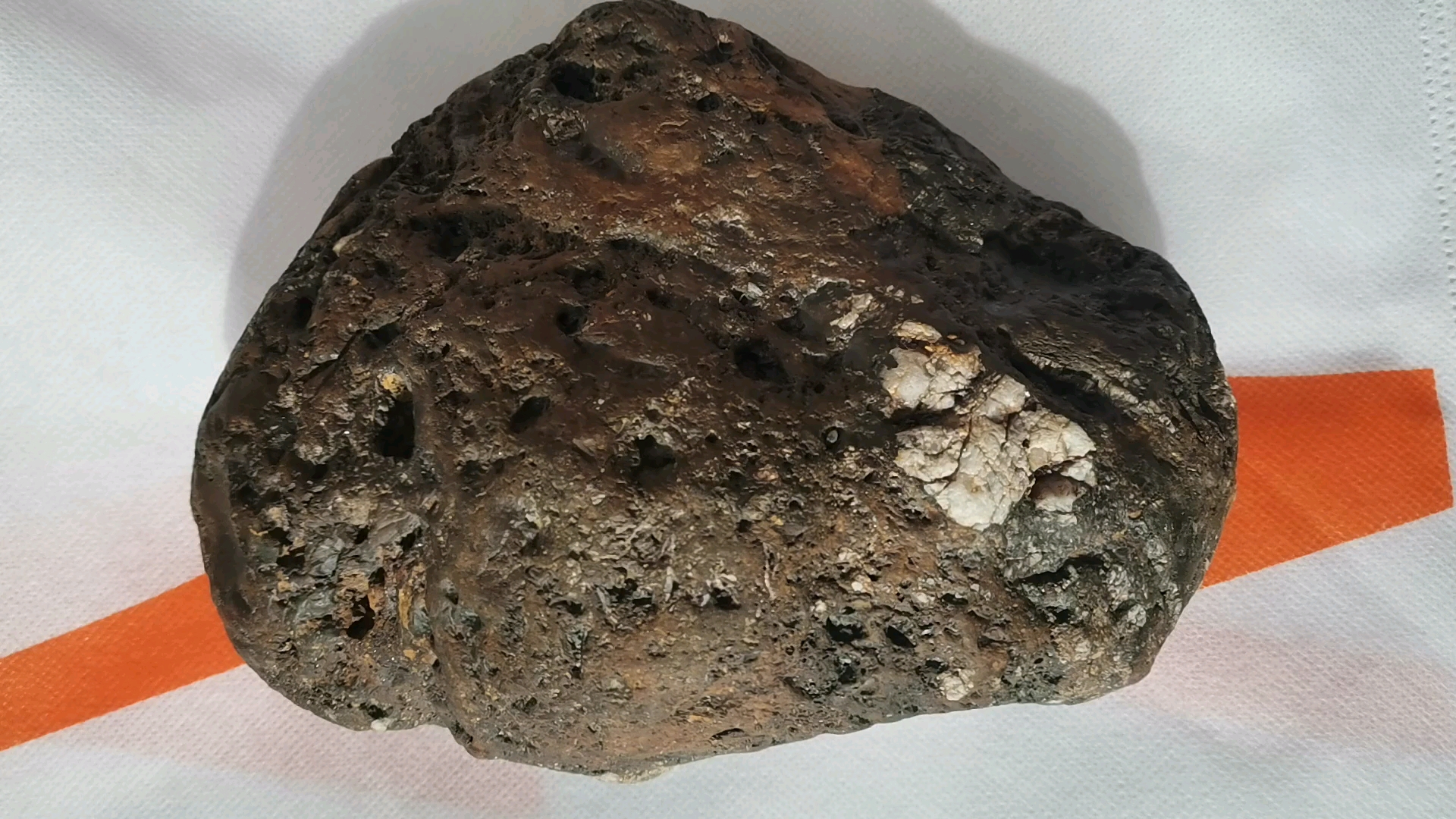 黄河陨石原石图片图片
